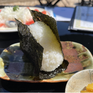 海苔もお米もおいしいおにぎり